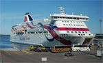 Эстонские силачи двигали судно Baltic Queen 10 метров